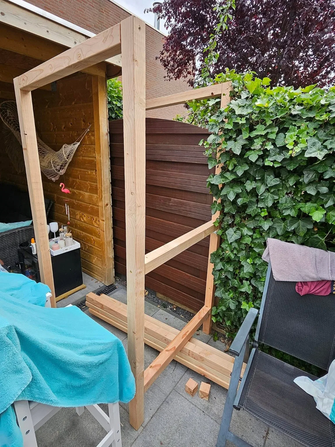 Maatwerk Tiki-bar — opbouw van de houtconstructie