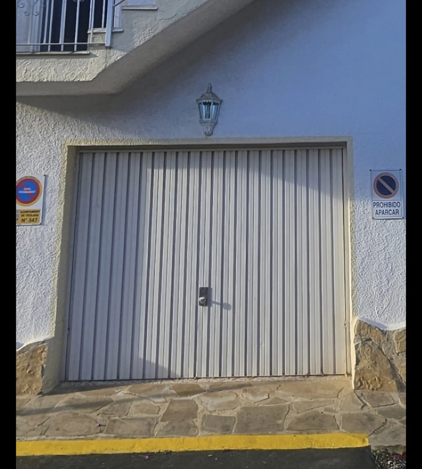 Garagepoort — voor behandeling